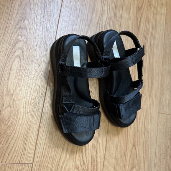 Suzanne Rae Black Chunky Velcro Sandals (US 7/IT 37) - Picture 2 of 4